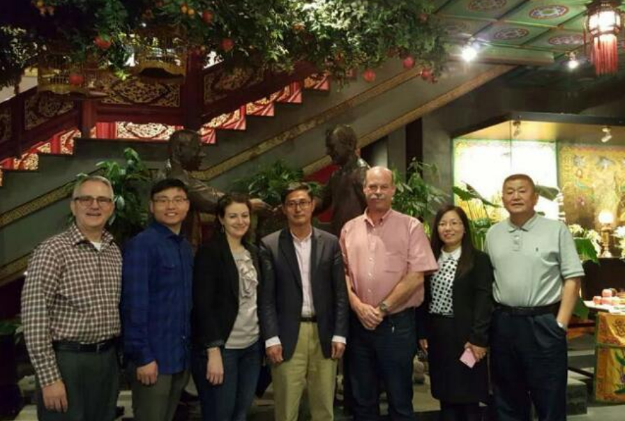 天津天隆农业科技有限公司总裁杨飞在北京接见美国种贸协会代表团